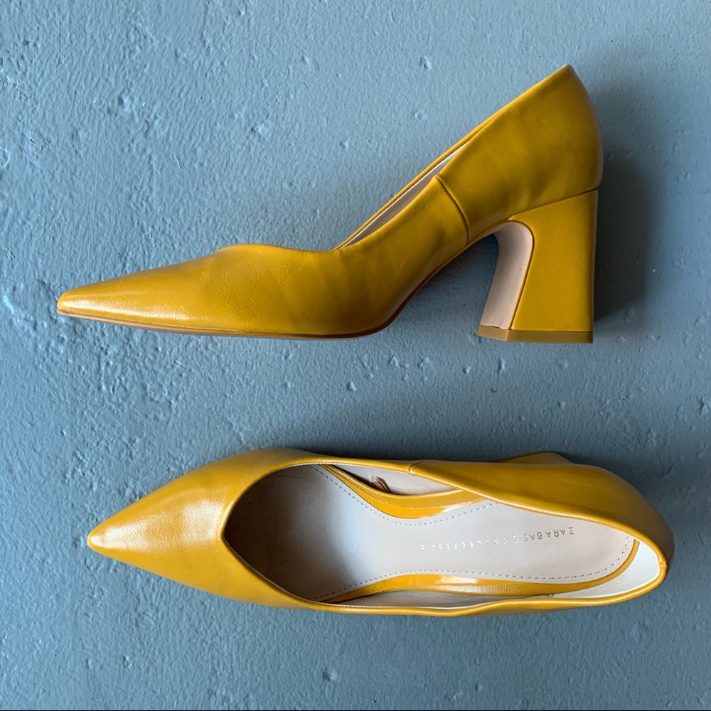 ZARA Mustard Pumps 💛